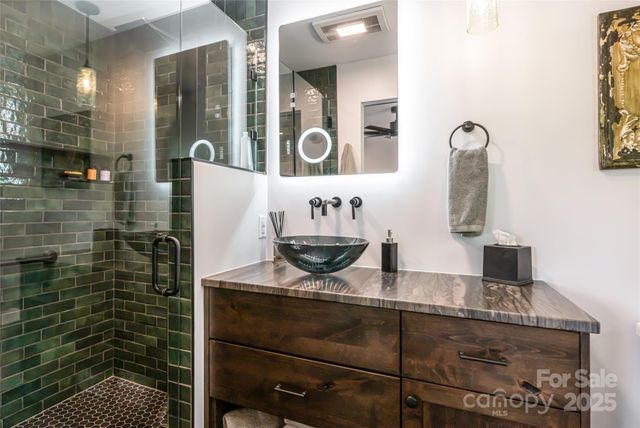 94 Laurel Ledge Way, Fletcher, NC 28732