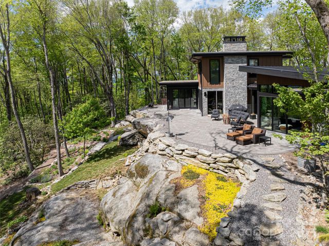 94 Laurel Ledge Way, Fletcher, NC 28732
