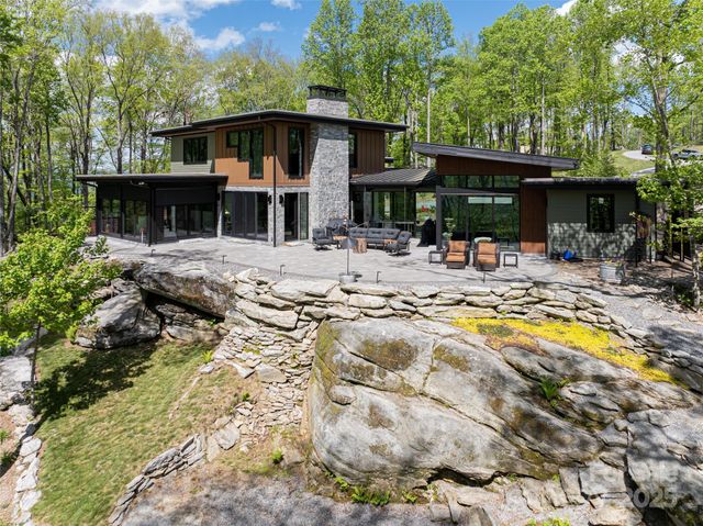 94 Laurel Ledge Way, Fletcher, NC 28732