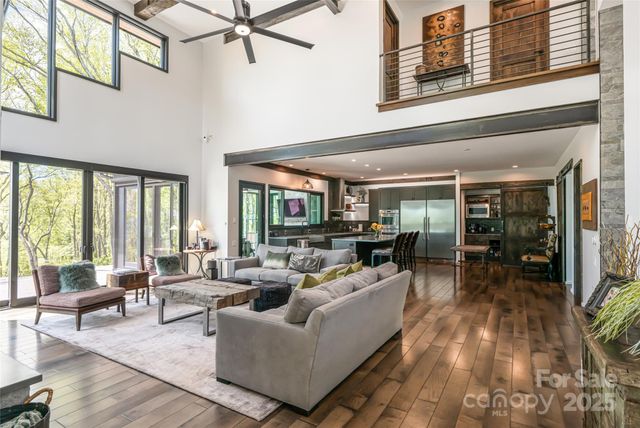 94 Laurel Ledge Way, Fletcher, NC 28732