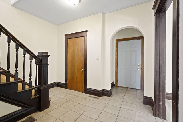 1325 Newton Avenue N, Minneapolis, MN 55411