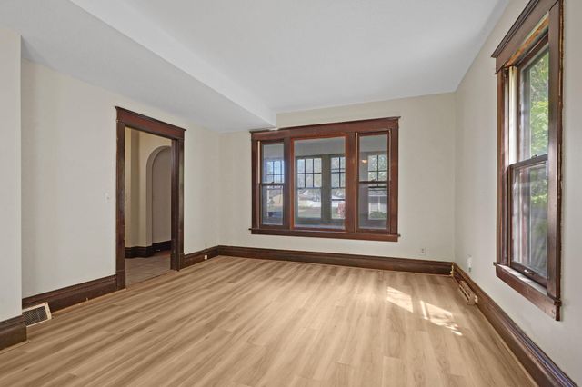 1325 Newton Avenue N, Minneapolis, MN 55411