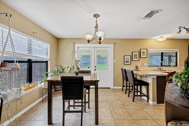 17007 VISTA BLF, San Antonio, TX 78247