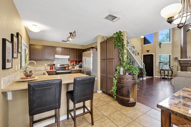 17007 VISTA BLF, San Antonio, TX 78247