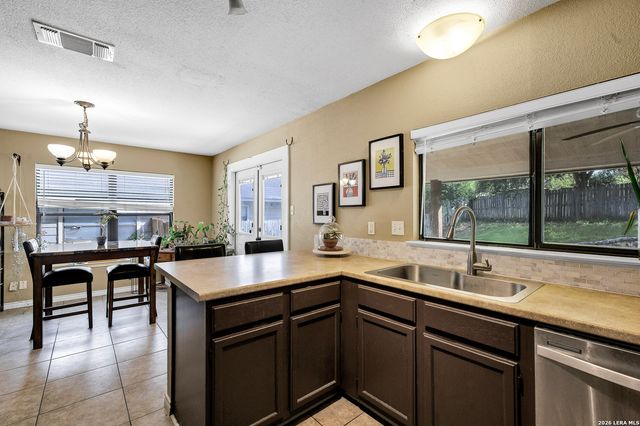 17007 VISTA BLF, San Antonio, TX 78247