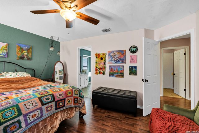 17007 VISTA BLF, San Antonio, TX 78247