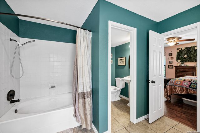 17007 VISTA BLF, San Antonio, TX 78247