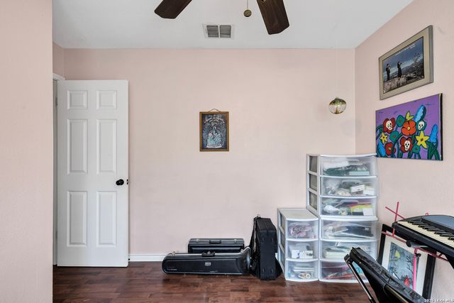 17007 VISTA BLF, San Antonio, TX 78247