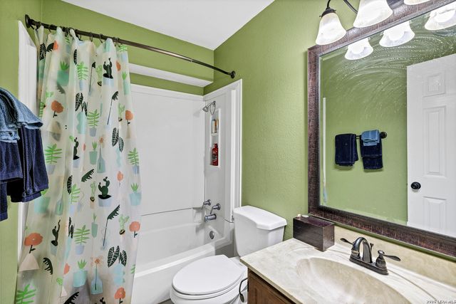 17007 VISTA BLF, San Antonio, TX 78247