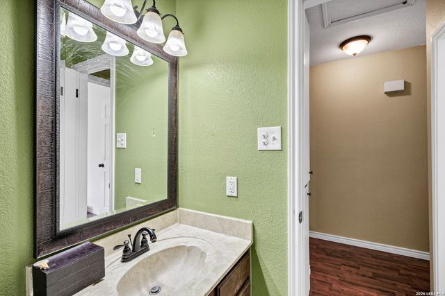 17007 VISTA BLF, San Antonio, TX 78247