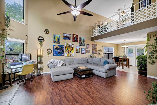 17007 VISTA BLF, San Antonio, TX 78247