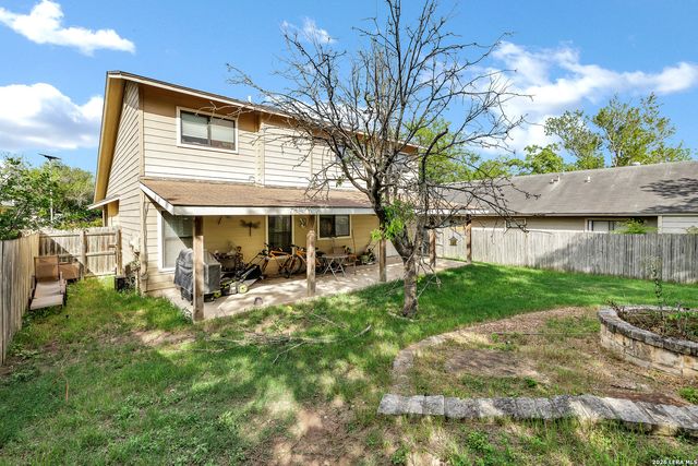 17007 VISTA BLF, San Antonio, TX 78247