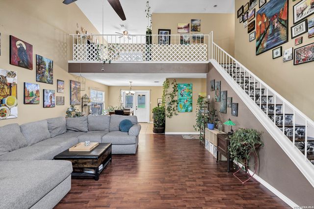 17007 VISTA BLF, San Antonio, TX 78247