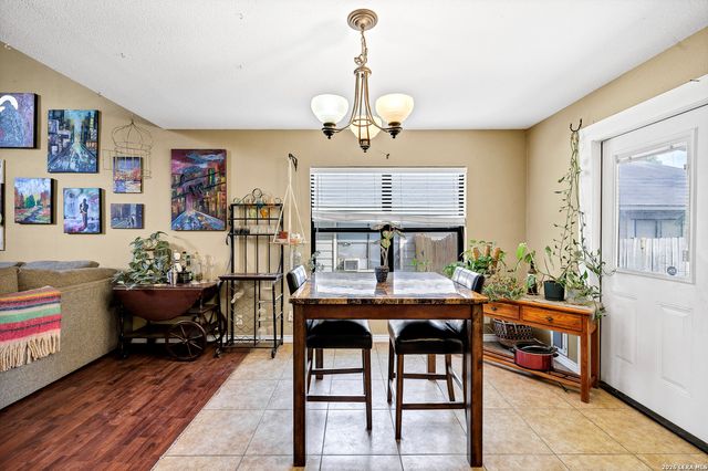 17007 VISTA BLF, San Antonio, TX 78247
