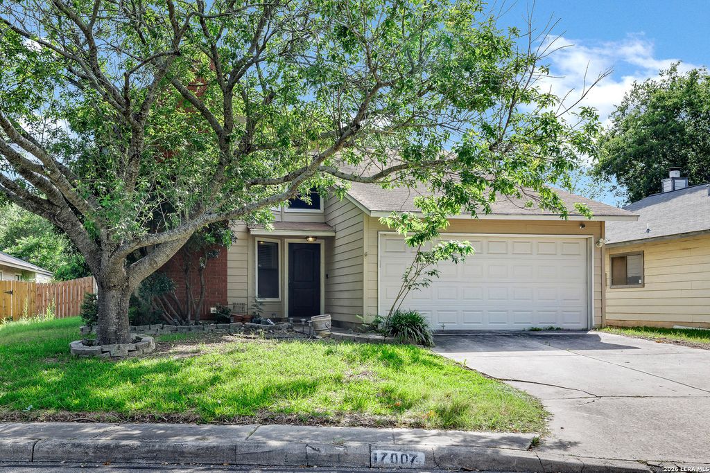 17007 VISTA BLF, San Antonio, TX 78247