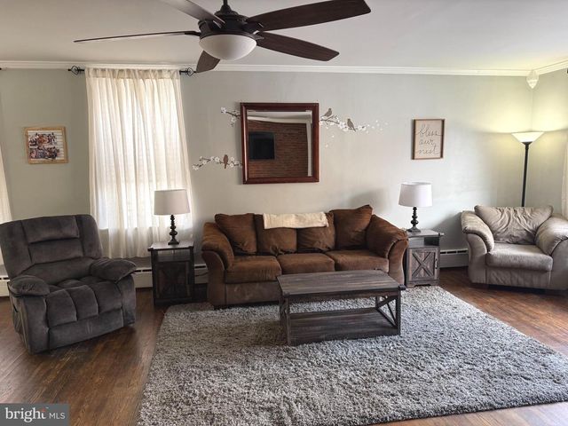 2722 ASH ST, Philadelphia, PA 19137