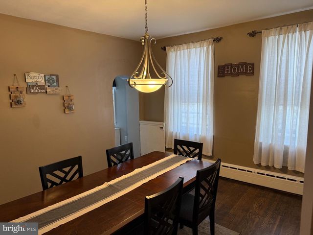 2722 ASH ST, Philadelphia, PA 19137