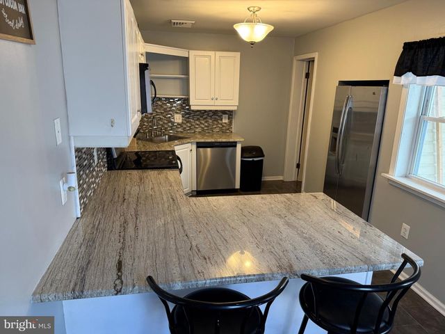 2722 ASH ST, Philadelphia, PA 19137