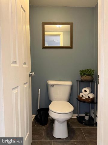 2722 ASH ST, Philadelphia, PA 19137