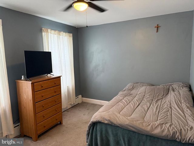 2722 ASH ST, Philadelphia, PA 19137