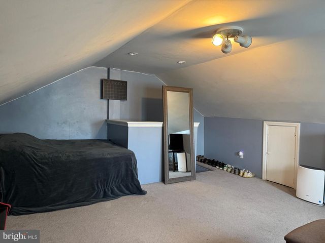 2722 ASH ST, Philadelphia, PA 19137