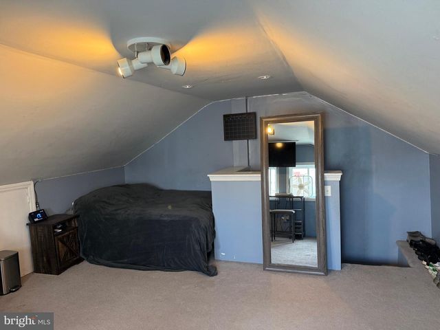 2722 ASH ST, Philadelphia, PA 19137