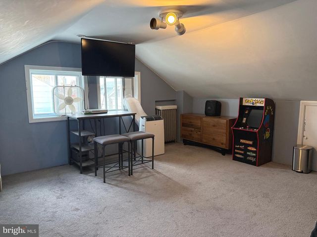 2722 ASH ST, Philadelphia, PA 19137