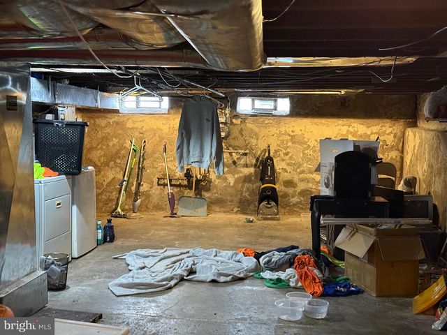 2722 ASH ST, Philadelphia, PA 19137