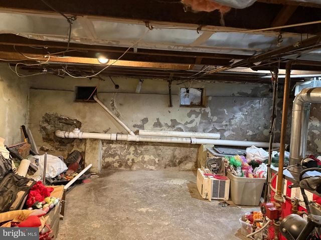 2722 ASH ST, Philadelphia, PA 19137