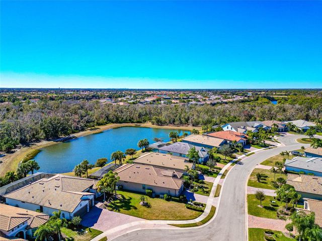 6944 GOSPORT COVE, Bradenton, FL 34202