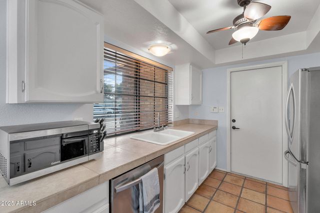 8944 E FRIESS Drive, Scottsdale, AZ 85260