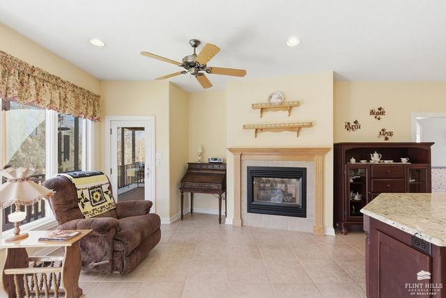 916 Overhill Road, Manhattan, KS 66503