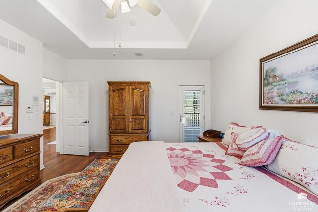 916 Overhill Road, Manhattan, KS 66503