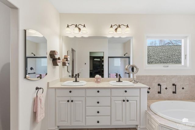 916 Overhill Road, Manhattan, KS 66503