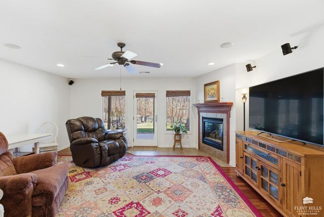 916 Overhill Road, Manhattan, KS 66503