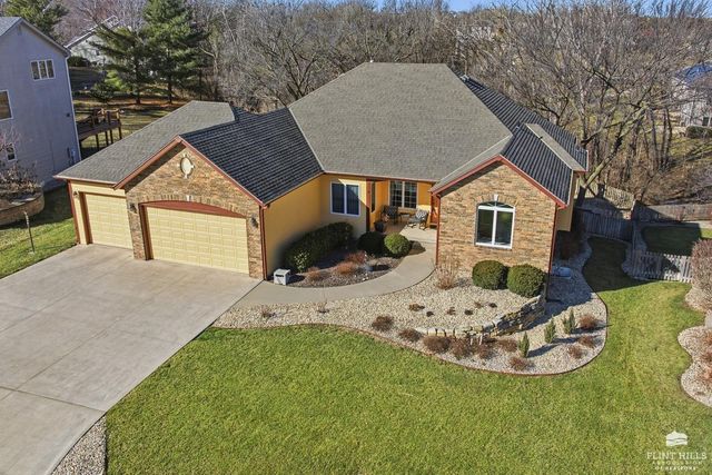 916 Overhill Road, Manhattan, KS 66503