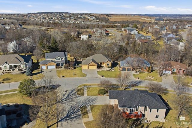 916 Overhill Road, Manhattan, KS 66503