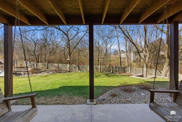 916 Overhill Road, Manhattan, KS 66503