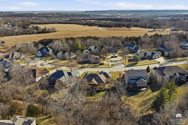 916 Overhill Road, Manhattan, KS 66503