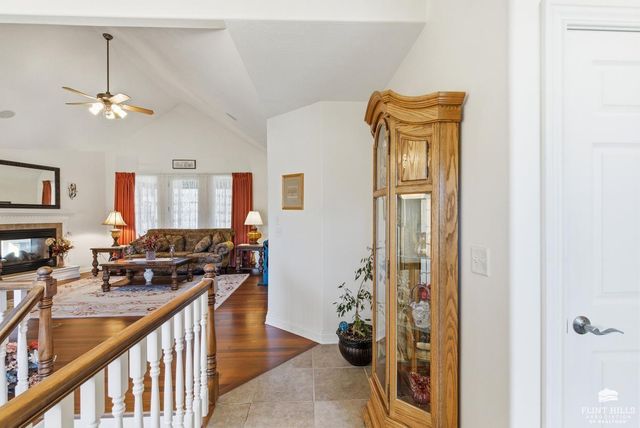 916 Overhill Road, Manhattan, KS 66503