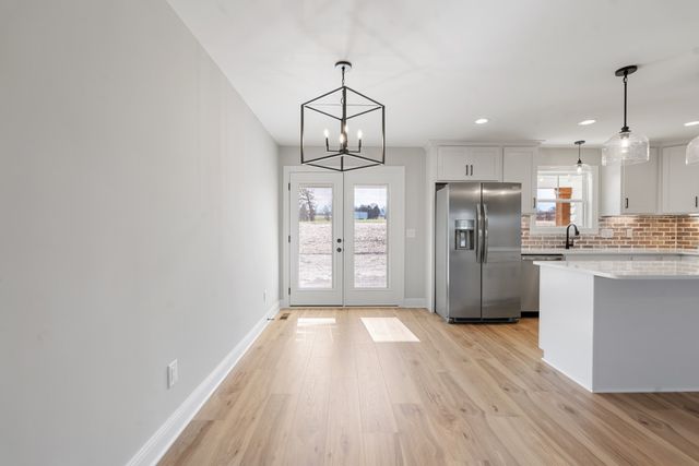 8184 Gideon Rd, Greenbrier, TN 37073