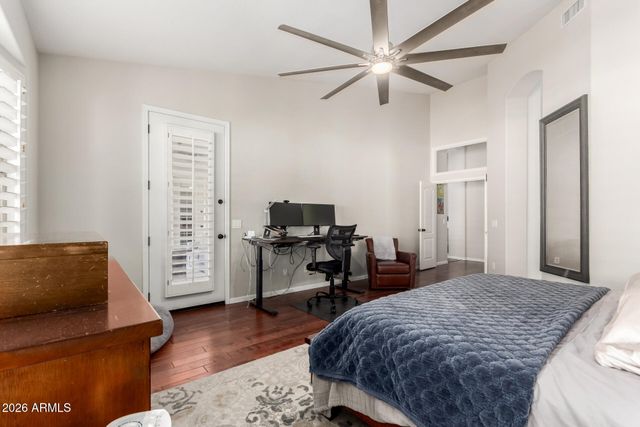 350 W VINEDO Lane, Tempe, AZ 85284