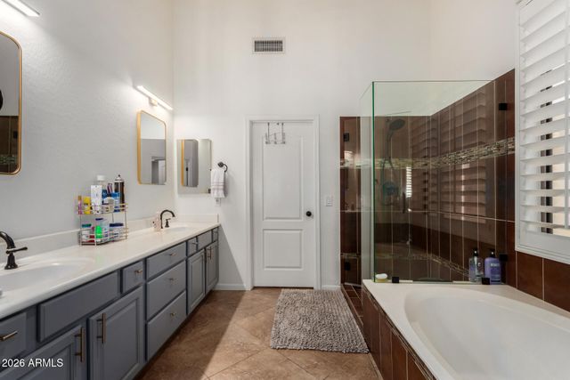 350 W VINEDO Lane, Tempe, AZ 85284