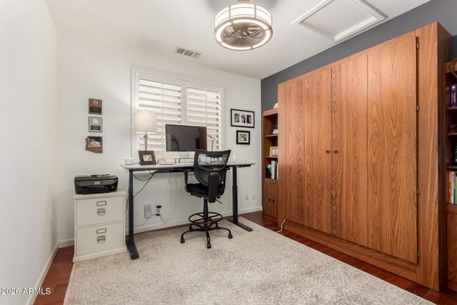 350 W VINEDO Lane, Tempe, AZ 85284