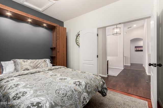 350 W VINEDO Lane, Tempe, AZ 85284