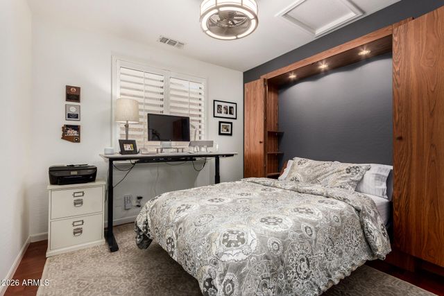 350 W VINEDO Lane, Tempe, AZ 85284