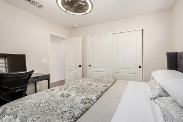 350 W VINEDO Lane, Tempe, AZ 85284