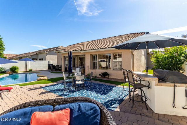 350 W VINEDO Lane, Tempe, AZ 85284