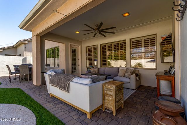 350 W VINEDO Lane, Tempe, AZ 85284