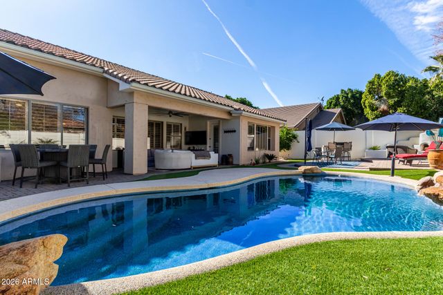 350 W VINEDO Lane, Tempe, AZ 85284